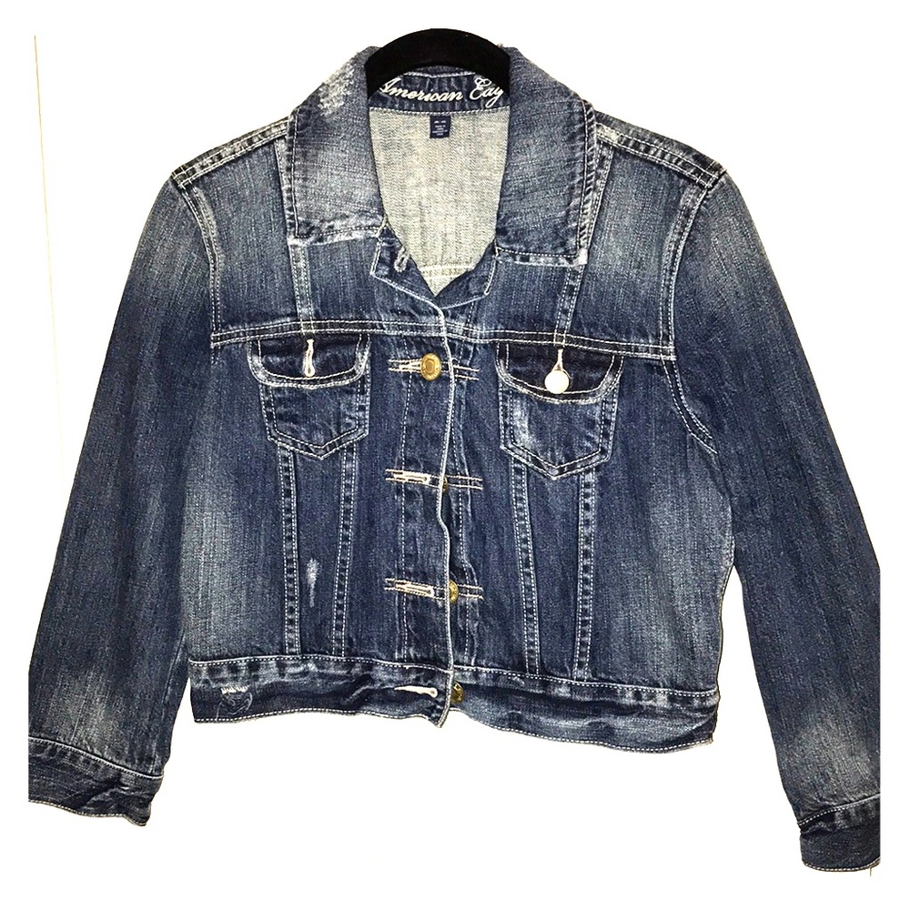 ✨AE Distressed Denim Jacket- EUC!